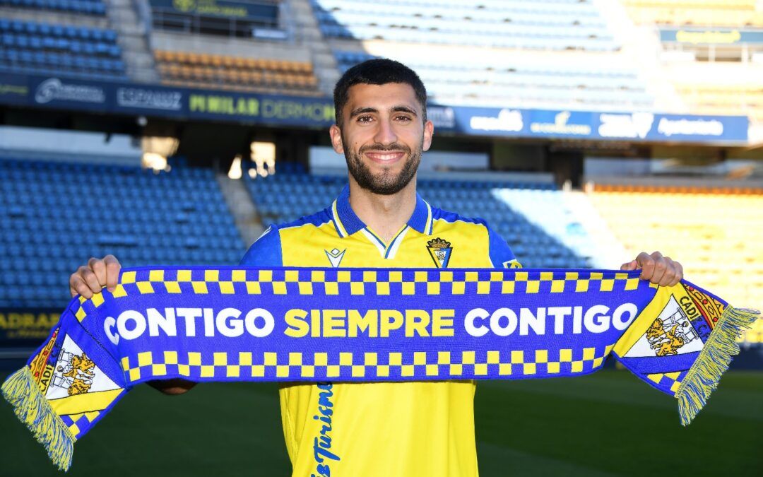 Presentación de MARIO CLIMENT con el Cádiz CF